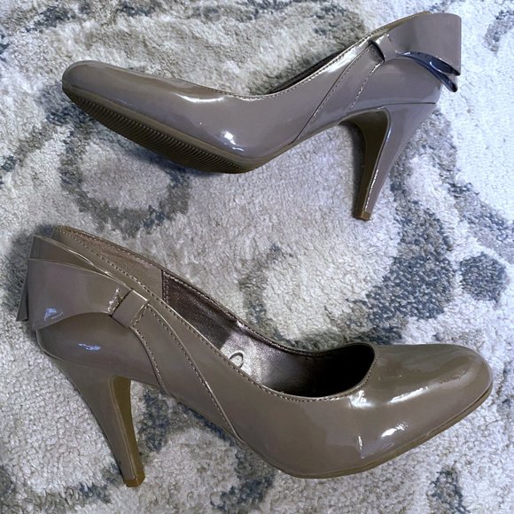 STEVE MADDEN Libbi Bow Pump High Heels - Picture 2 of 7